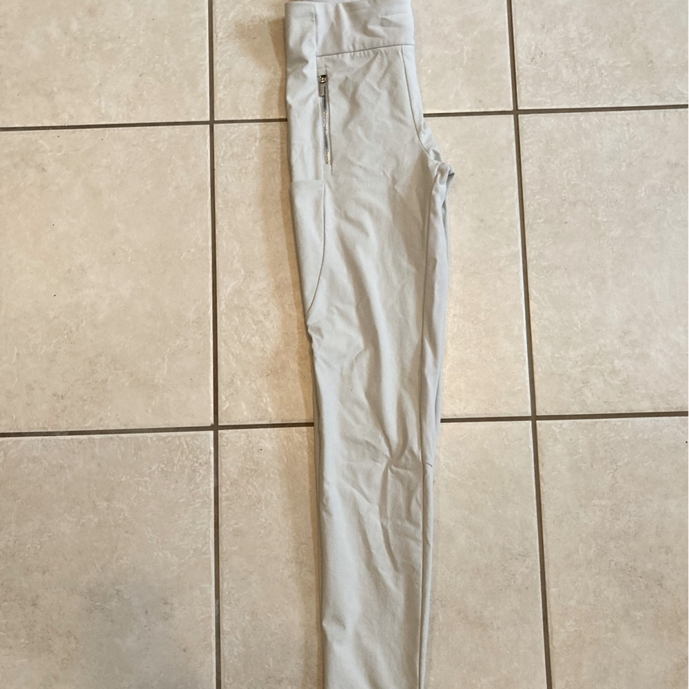 Athleta Headlands Hybrid tight, size 4 tall